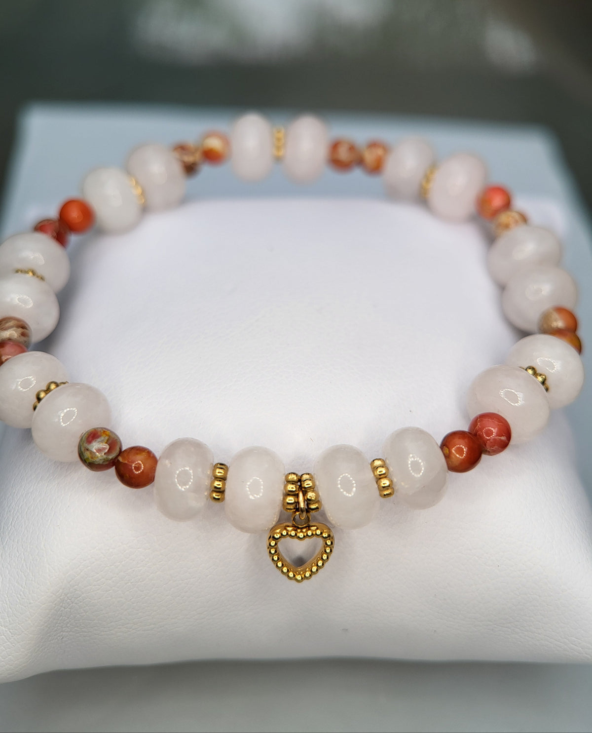 Bracelet en quartz rose et cœur évidé doré 18K