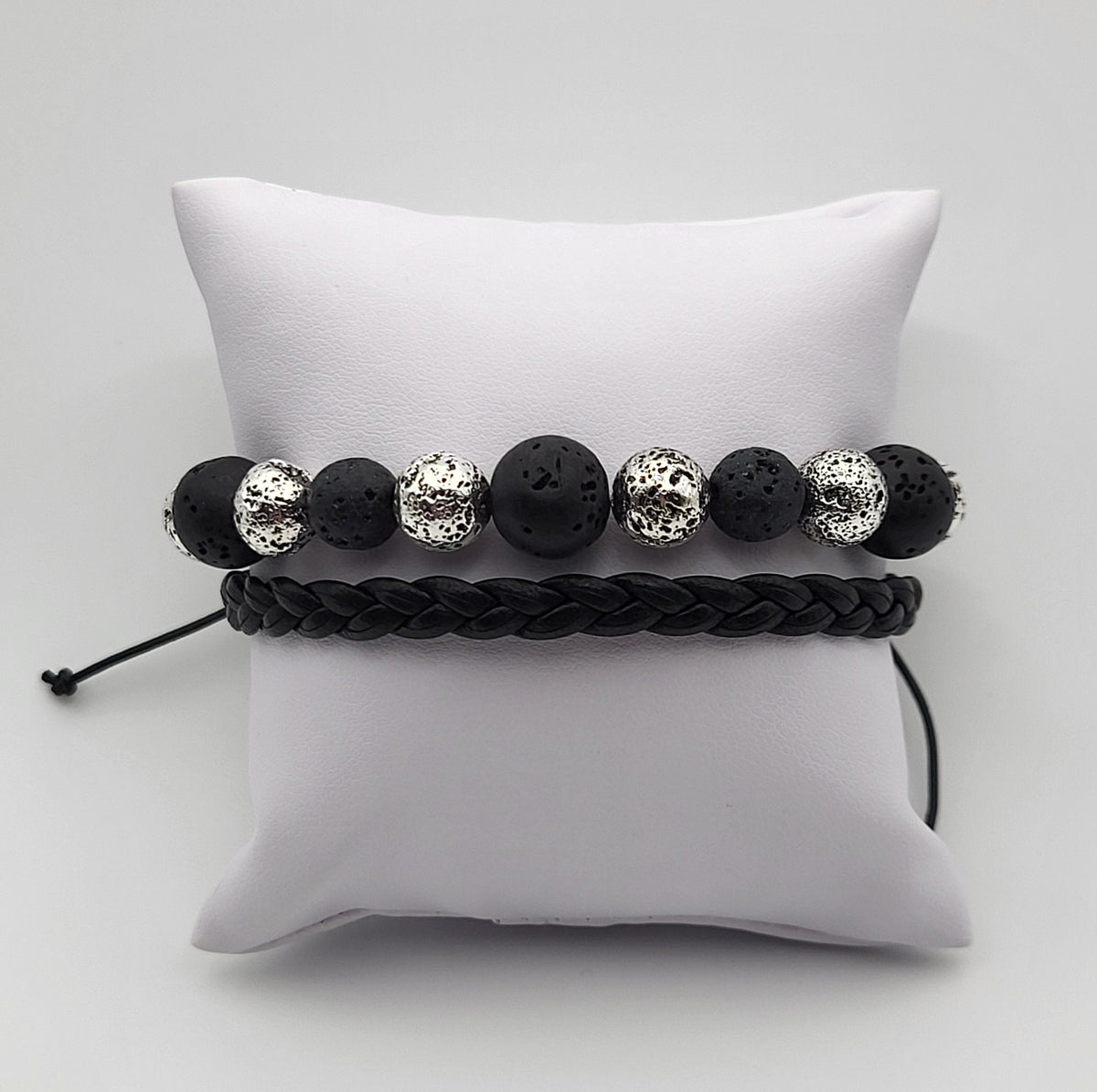 Bracelet Pierre de Lave et Cuir Tressé Noir – 2 Rangs – Force et Ancrage