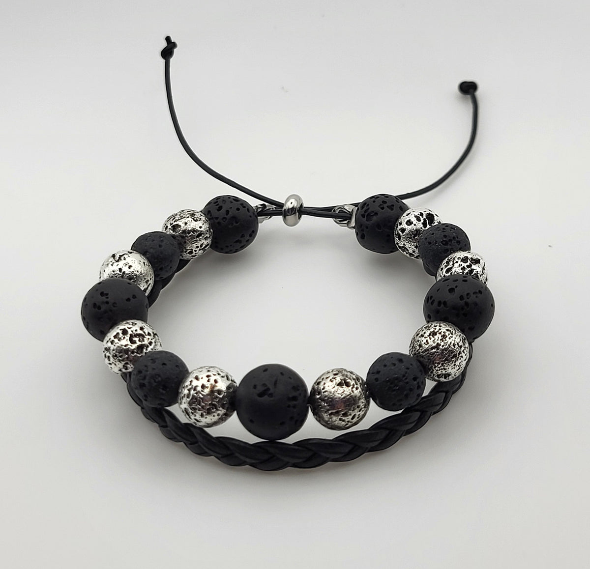 Bracelet Pierre de Lave et Cuir Tressé Noir – 2 Rangs – Force et Ancrage