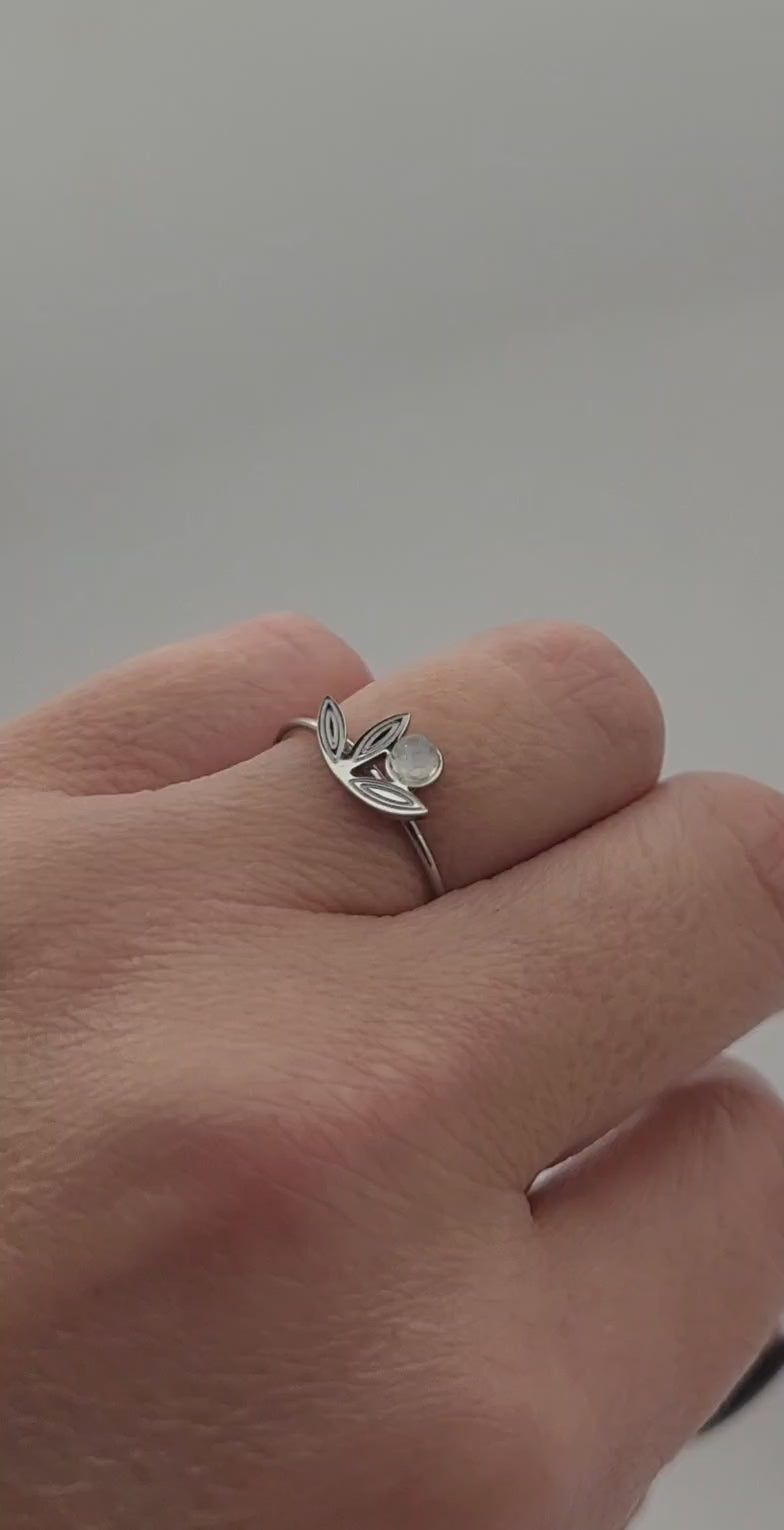 Bague Femme Cabochon Pierre de Lune et Acier Inoxydable Réglable